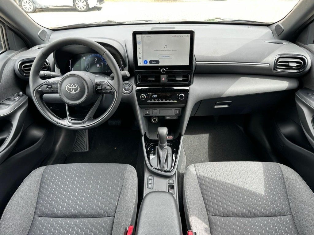 Foto 1 - Toyota Yaris Cross Hybrid 130 1.5 VVT-i Teamplayer (XPB1), Marlingrau Metallic