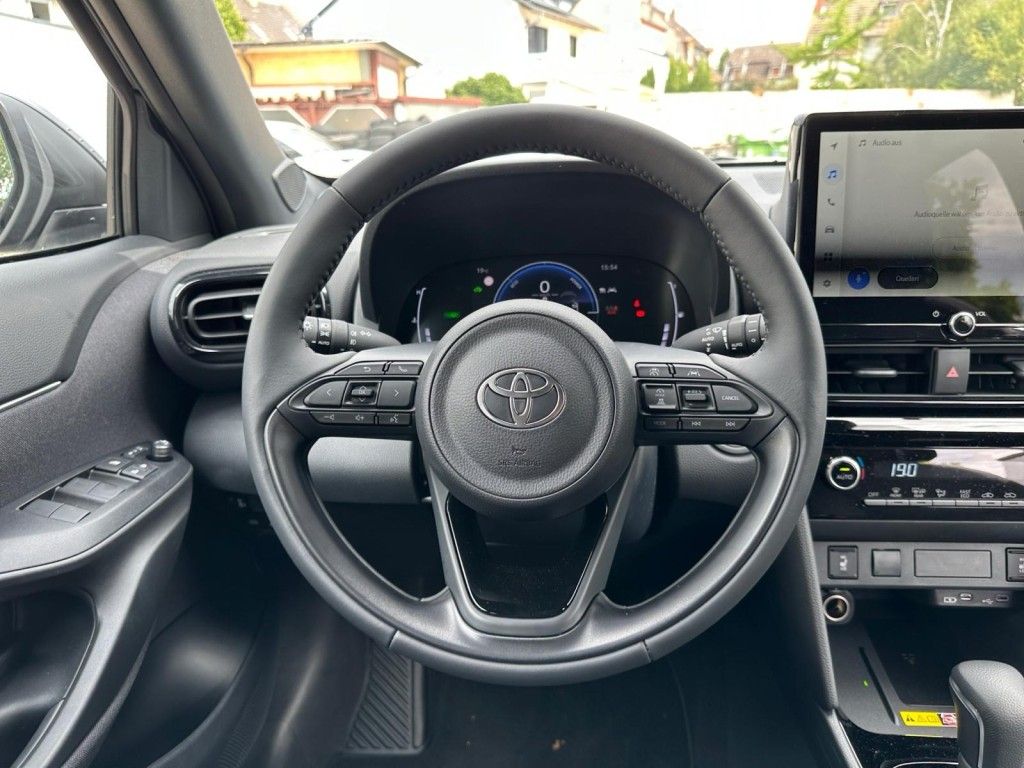 Foto 1 - Toyota Yaris Cross Hybrid 130 1.5 VVT-i Teamplayer (XPB1), Marlingrau Metallic