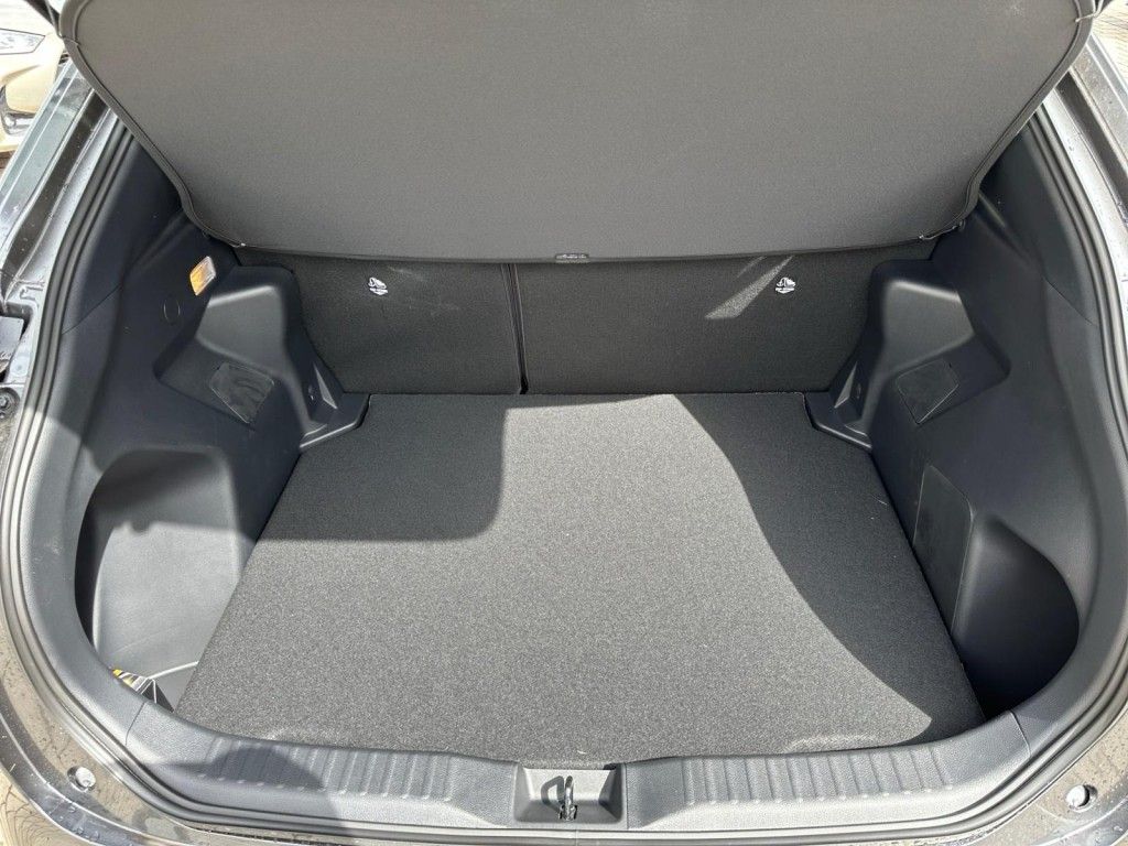 Foto 1 - Toyota Yaris Cross Hybrid 130 1.5 VVT-i Teamplayer (XPB1), Marlingrau Metallic