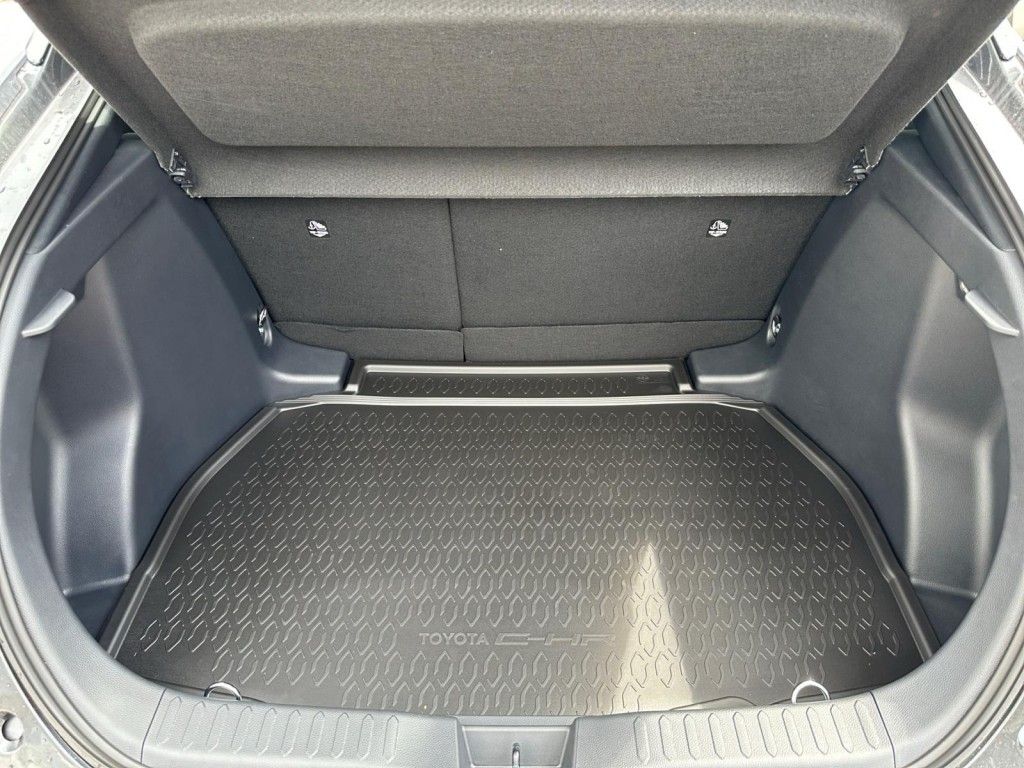 Foto 1 - C-HR 1.8 Hybrid Teamplayer, Marlingrau metallic / Dach schwarz